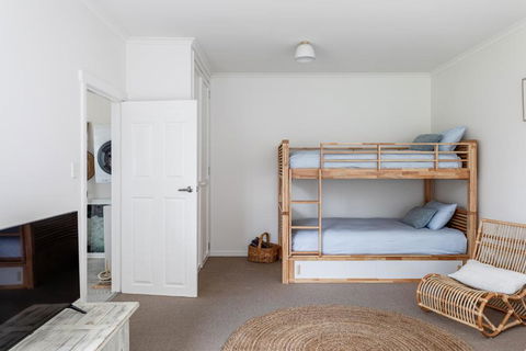 Saltwood - Accommodation China 2