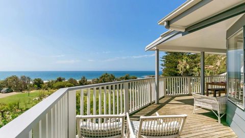 Salty Air Beachside Cottage At Killcare - Accommodation Guide 0