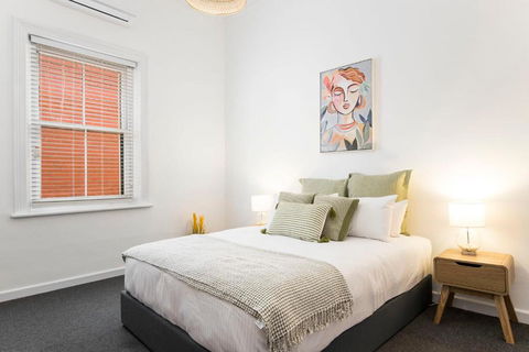 Salty Pines - 3BR House Glenelg South - Accommodation Guide 2