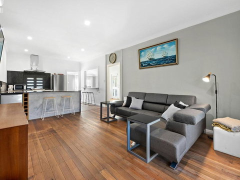 Salty Sea Cottage - Accommodation Asia 2