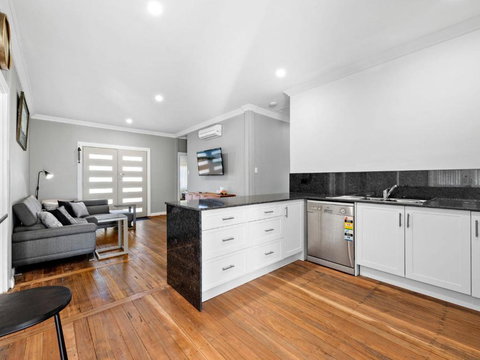 Salty Sea Cottage - Accommodation Asia 3