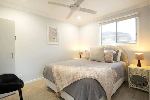 Salty Vibes - Accommodation Guide 0