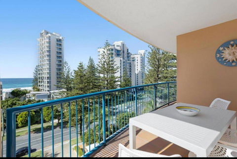 San Mateo On Broadbeach - Accommodation Guide 2