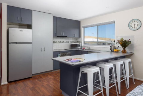 San Remo Views - Accommodation Guide 1