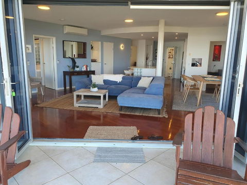 Sanbah-Surf, Views, Beach - Accommodation Guide 1