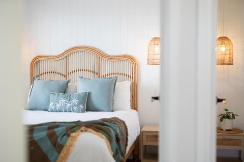 Sanbis Cabin - Hidden Boutique Retreat, Sea Views - Accommodation Asia 0