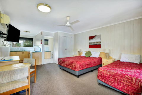 Sanctuary Lakes Fauna Retreat - Accommodation Guide 3