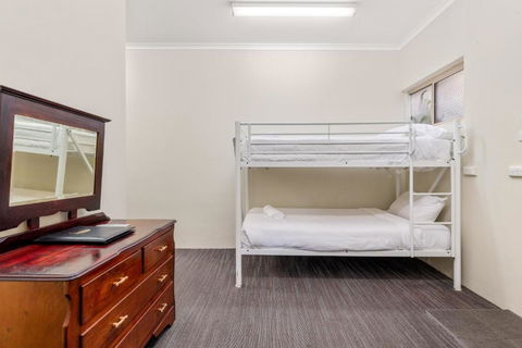 Sanctuary Resort Motor Inn - Accommodation China 2