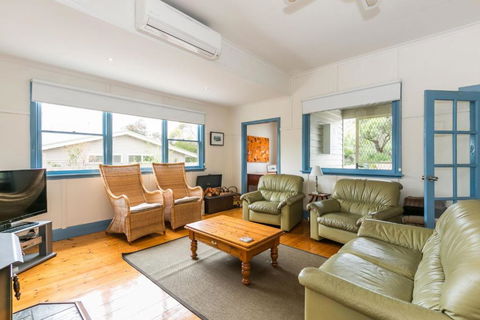 Sand Surf And Sunshine - Accommodation Guide 3