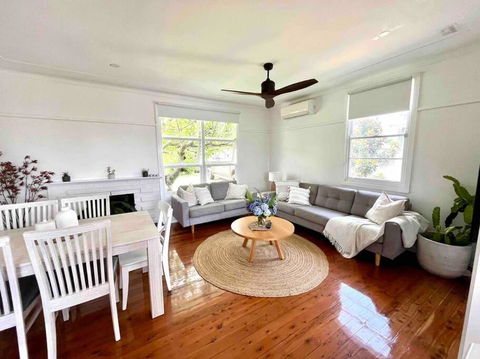 Sandon Beach Cottage - Accommodation Asia 2