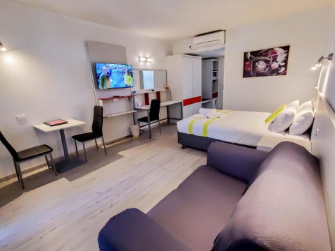 Sandors Motor Inn - Accommodation Guide 1