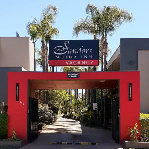 Sandors Motor Inn - Accommodation Guide 0