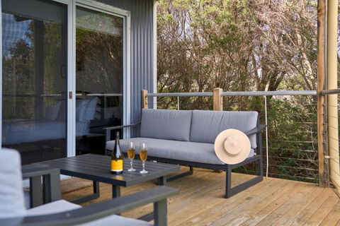Sandpipers Beach - Accommodation Guide 3