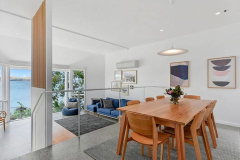Sandy Bay Beachfront Oasis Direct Beach Access - Accommodation Asia 2