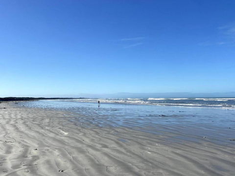 Sandy Bottoms Beach Escape - Accommodation Asia 1