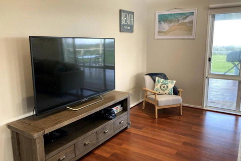 Sandy Bottoms Beach Escape - Accommodation Asia 3