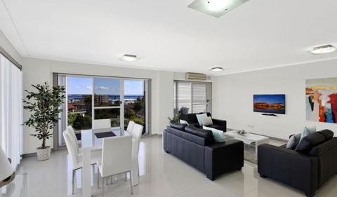 Sandy Cove Apartment The Entrance 45 - Accommodation Guide 0