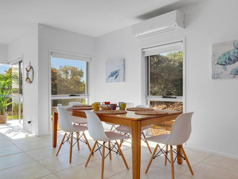 Sandy Cove - Accommodation China 3