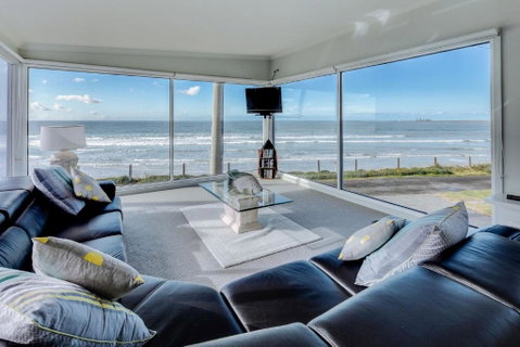 Sandy Cove - Accommodation Guide 0