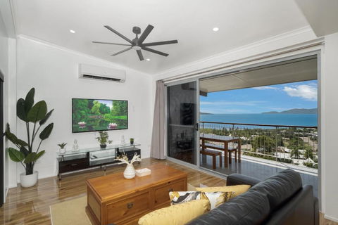 SEA-Renity On Castle Hill - Accommodation Asia 1