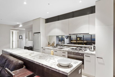 SKYLINE Hub-Penthouse 3 Bedroom Apartment SouthBank - Accommodation Guide 2