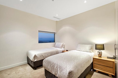SKYLINE Hub-Penthouse 3 Bedroom Apartment SouthBank - Accommodation Guide 3