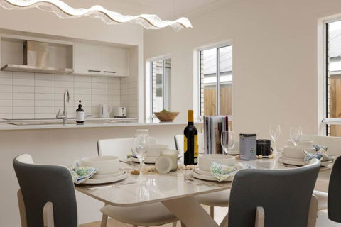 Spacious 4BR Modern Home By Parks And Forest - Accommodation Guide 1