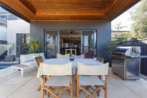 Stella Retreat - Townhouse With Pool - Accommodation Guide 3