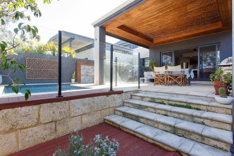 Stella Retreat - Townhouse With Pool - Accommodation Guide 2