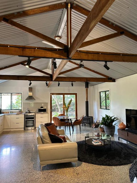 Studio@Mimburi. Eco-luxe Studio And Amazing Views! - Accommodation Guide 0