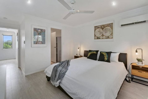 Stunning 3-bedroom Townhouse - Accommodation Guide 3