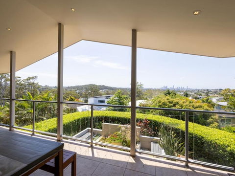 Stunning City View 5BR With Balcony Near Malls Uni And CBD - Accommodation Guide 3