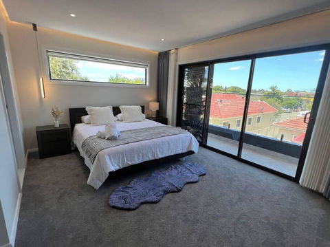 Stylish Serenity At Sunrise - Accommodation Asia 0