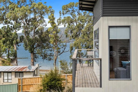 Sunrise Cottage- Dover Tasmania - Accommodation Guide 0