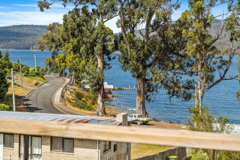 Sunrise Cottage- Dover Tasmania - Accommodation Guide 1