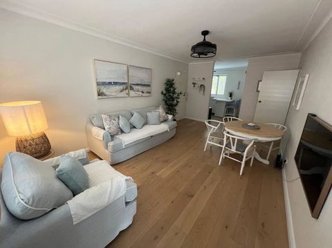 Sunny Boutique Apartment - Accommodation Guide 0