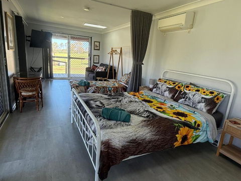 Sunrise Quarter Horse Stud - Accommodation China 2