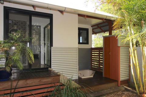 Tallaringa Views - Accommodation Asia 2