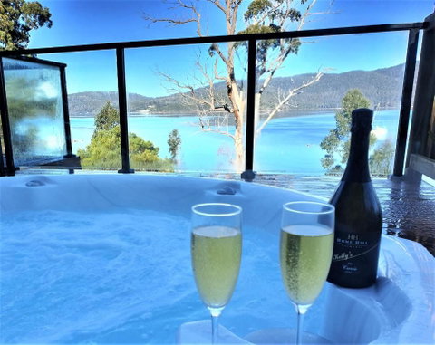 The Beach House- Private Jacuzzi And Wood Fire! - Accommodation Guide 0