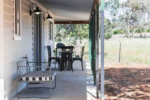 The Bungalow Cottage - Accommodation Asia 2