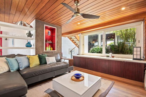 The Cornerstone - A Stylish Garden Terrace - Accommodation Guide 0