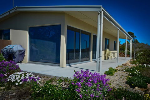 Beachside - Accommodation Asia 3