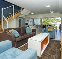 Beachside Apartment 13 - Accommodation China