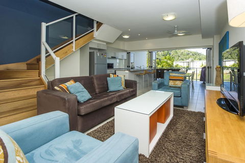 Beachside Apartment 13 - Accommodation China 0