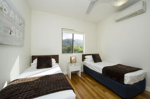 Beachside Apartment 14 - Accommodation China 1