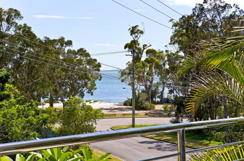 Beachside Haven - Your Perfect Oasis Home - Accommodation Asia 0