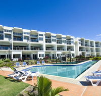 Beachside Magnetic Harbour Apartments - Accommodation China