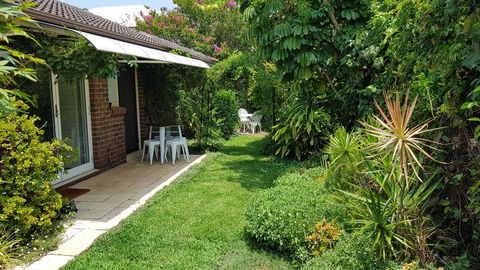 Beachside Villa Ettalong Beach - Accommodation Guide 3