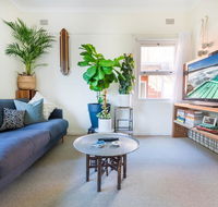 Beautiful Beach Home in Superb Location - Accommodation Asia