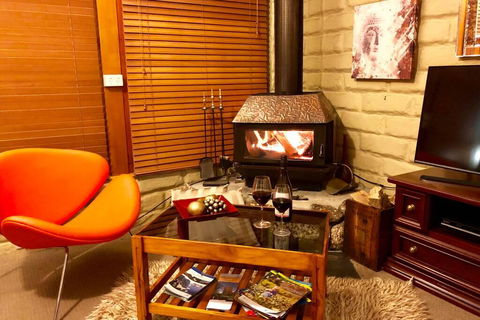BEAUTIFUL RETREAT - 20 Mins To CBD And Only 10 Mins To MONA! - Accommodation Asia 3